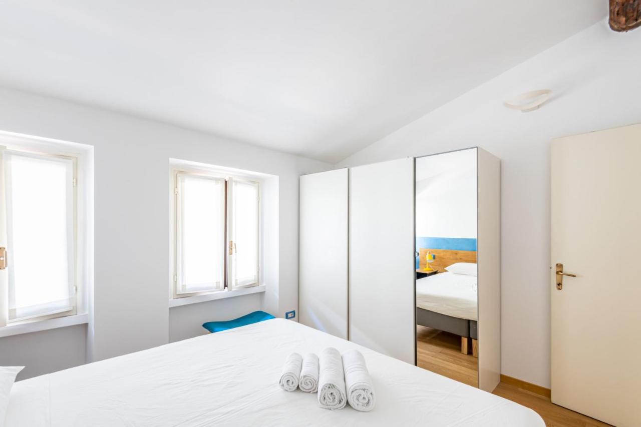 Easylife - Romantico Appartamento Sulla Darsena Milano Eksteriør billede