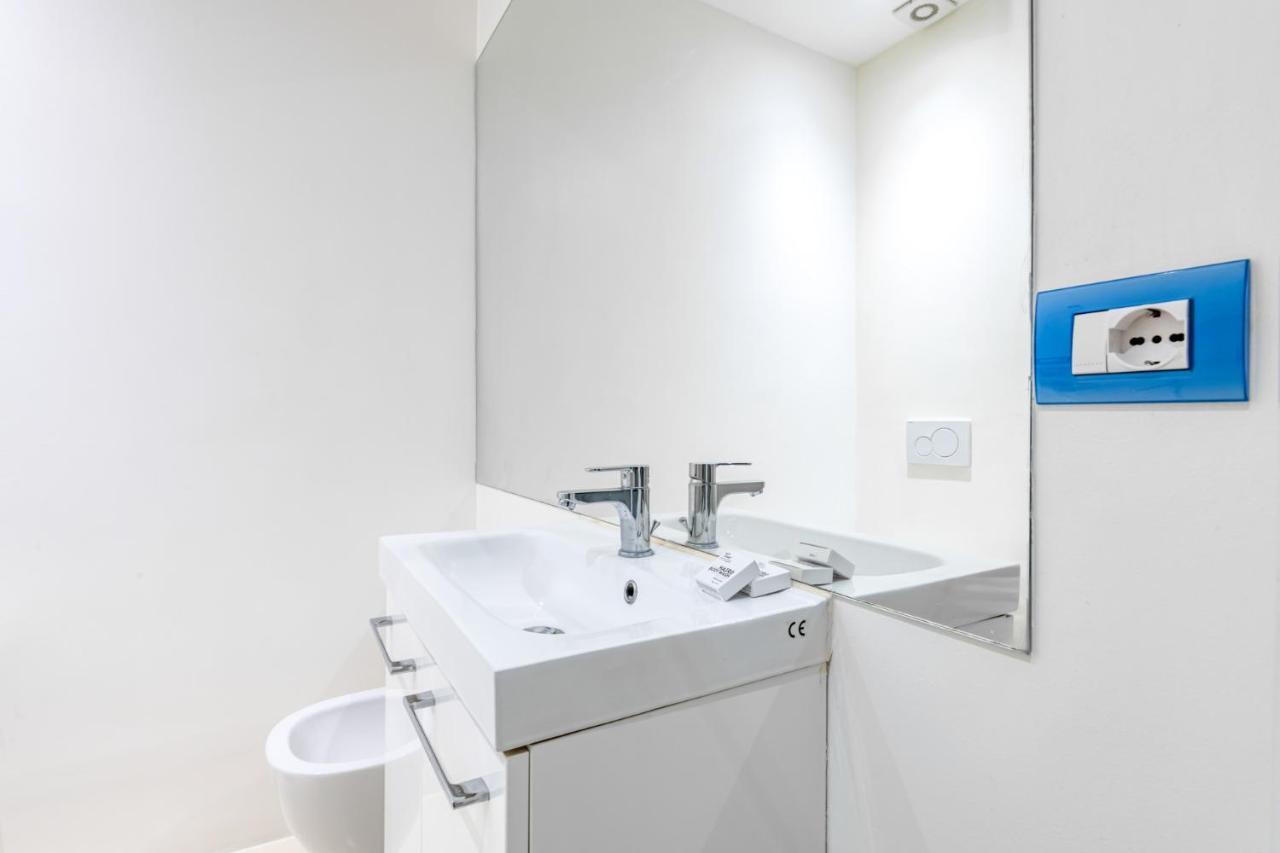 Easylife - Romantico Appartamento Sulla Darsena Milano Eksteriør billede