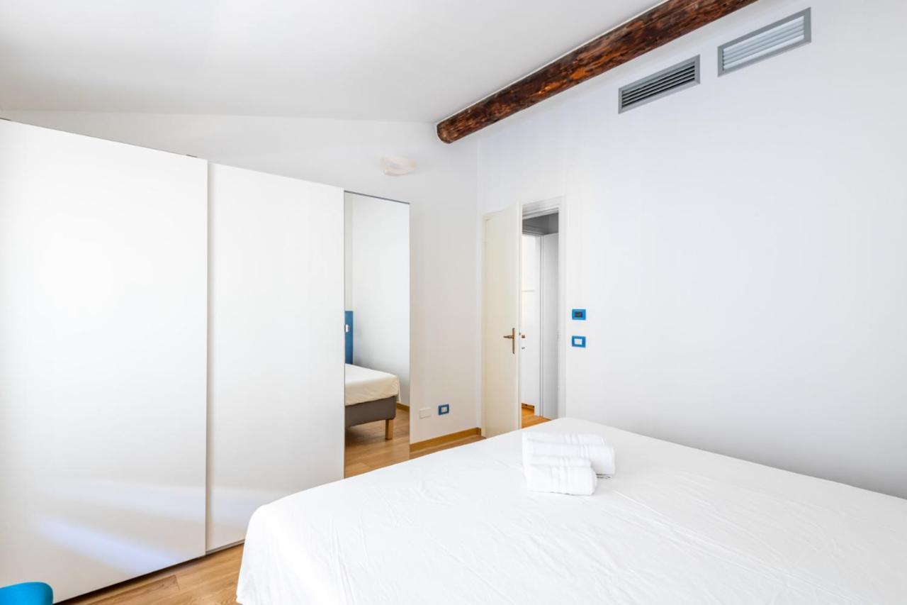 Easylife - Romantico Appartamento Sulla Darsena Milano Eksteriør billede